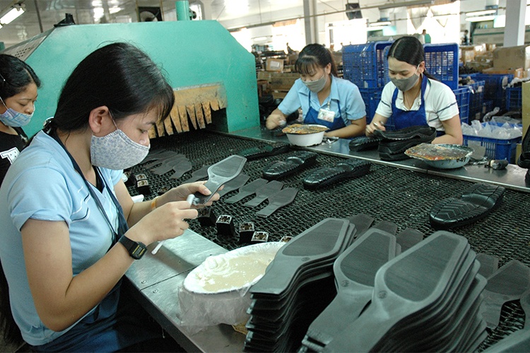 xuất khẩu hàng gia công